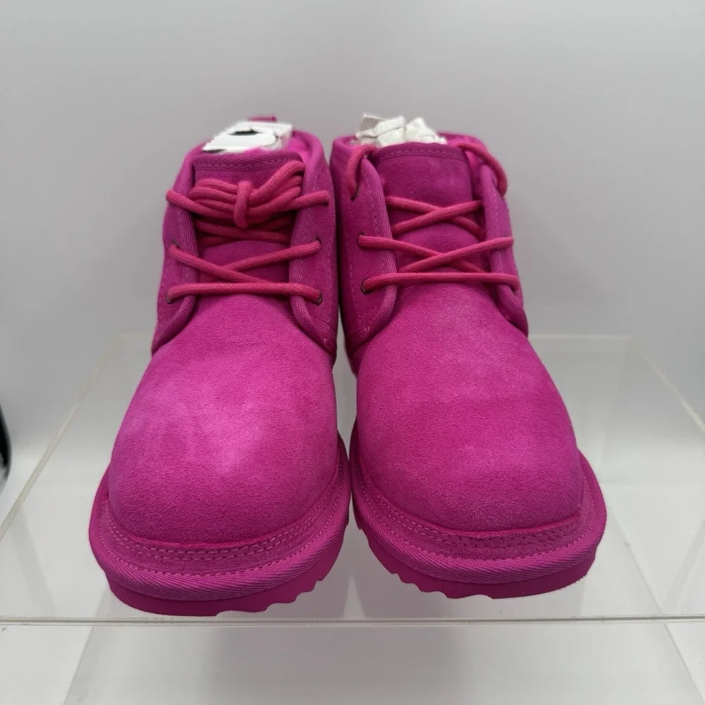 Brand New UGG Neumel II Rose Pink Chukka Ankle Boots Size 5 Big Kids 1017320K